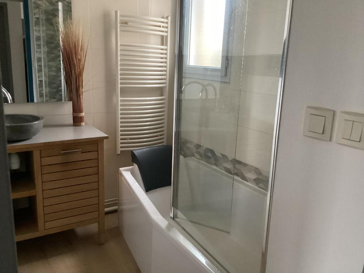 Joli Appartement 50 M2 Classe 3 Etoiles Avec Terrasse Et Jardin La Rochelle  Zewnętrze zdjęcie